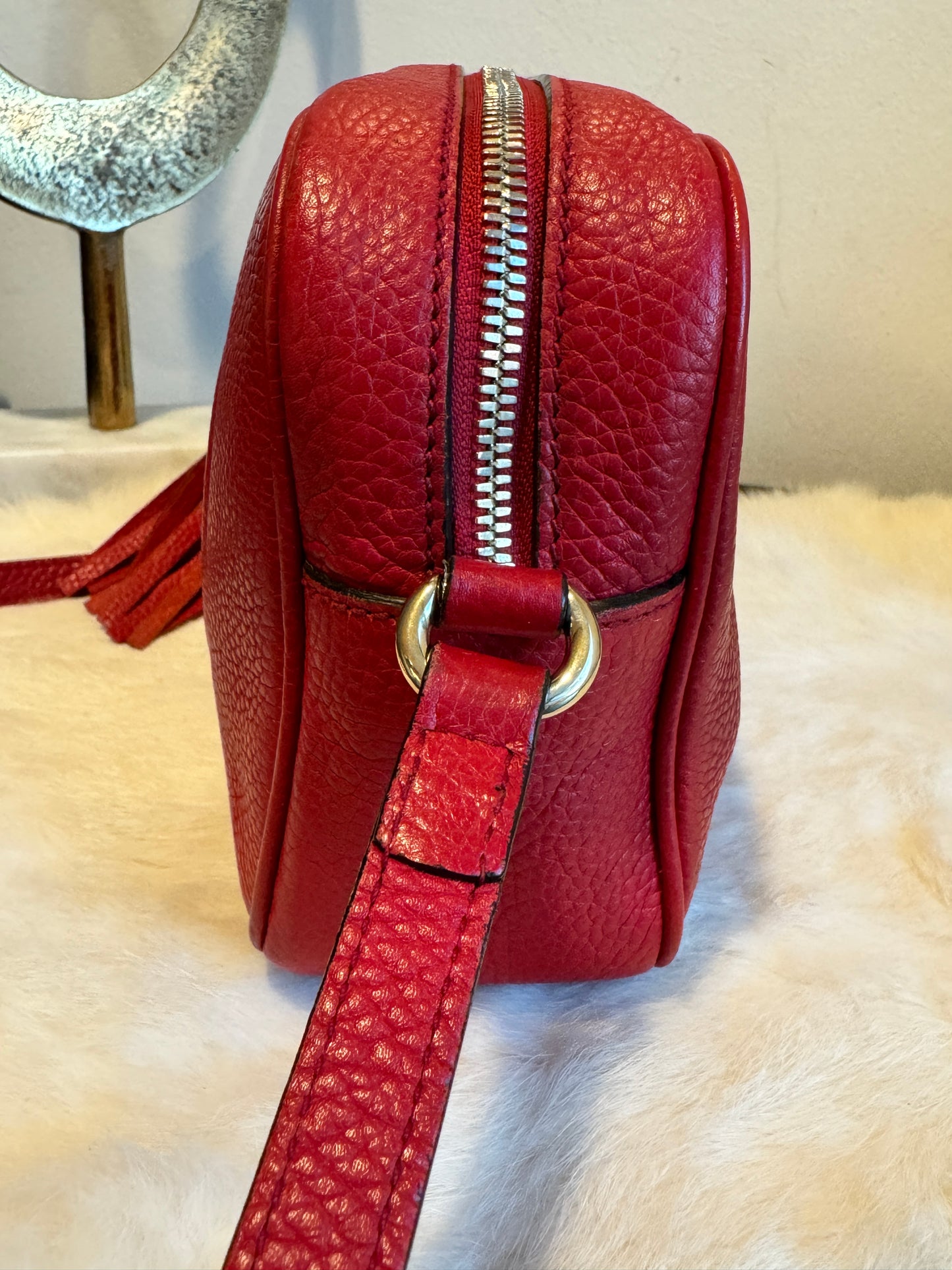 GUCCI Soho Disco Red Pebbled Camera Bag