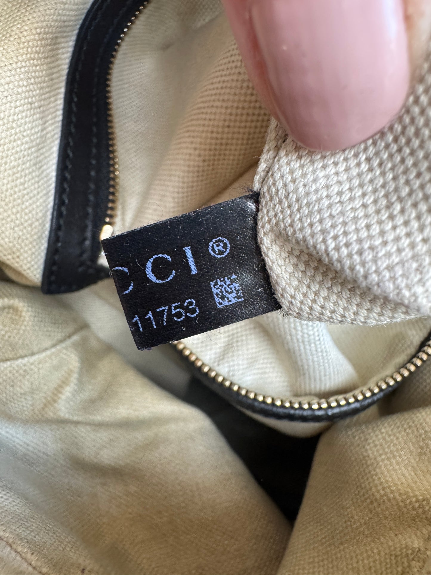 GUCCI Black Guccissima Leather Miss GG Original Hobo Bag
