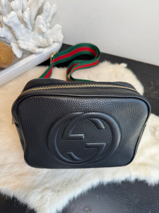 GUCCI Soho Disco Black Pebbled Camera Bum Bag