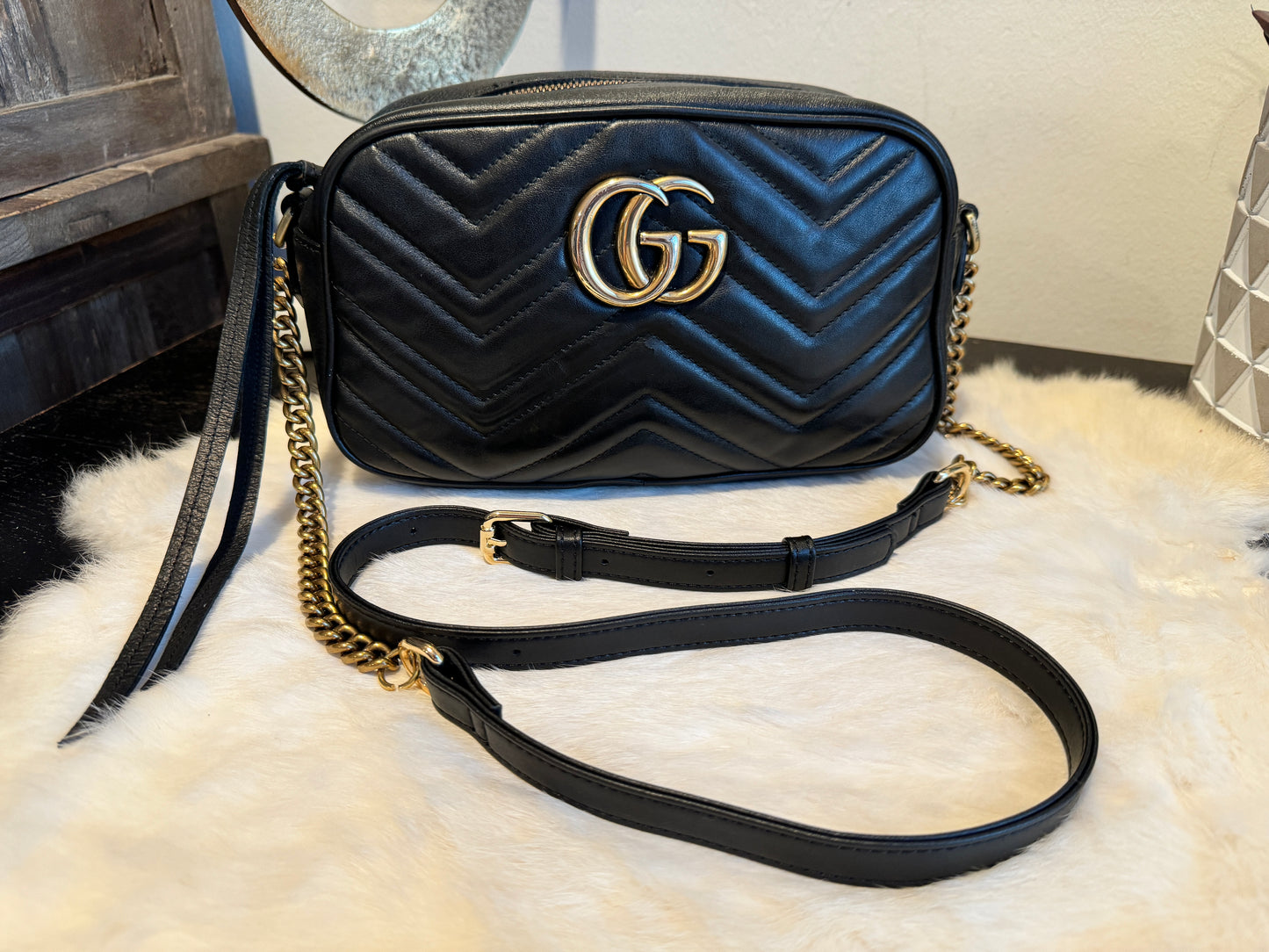 GUCCI Black Leather GG Marmont Small Camera Bag