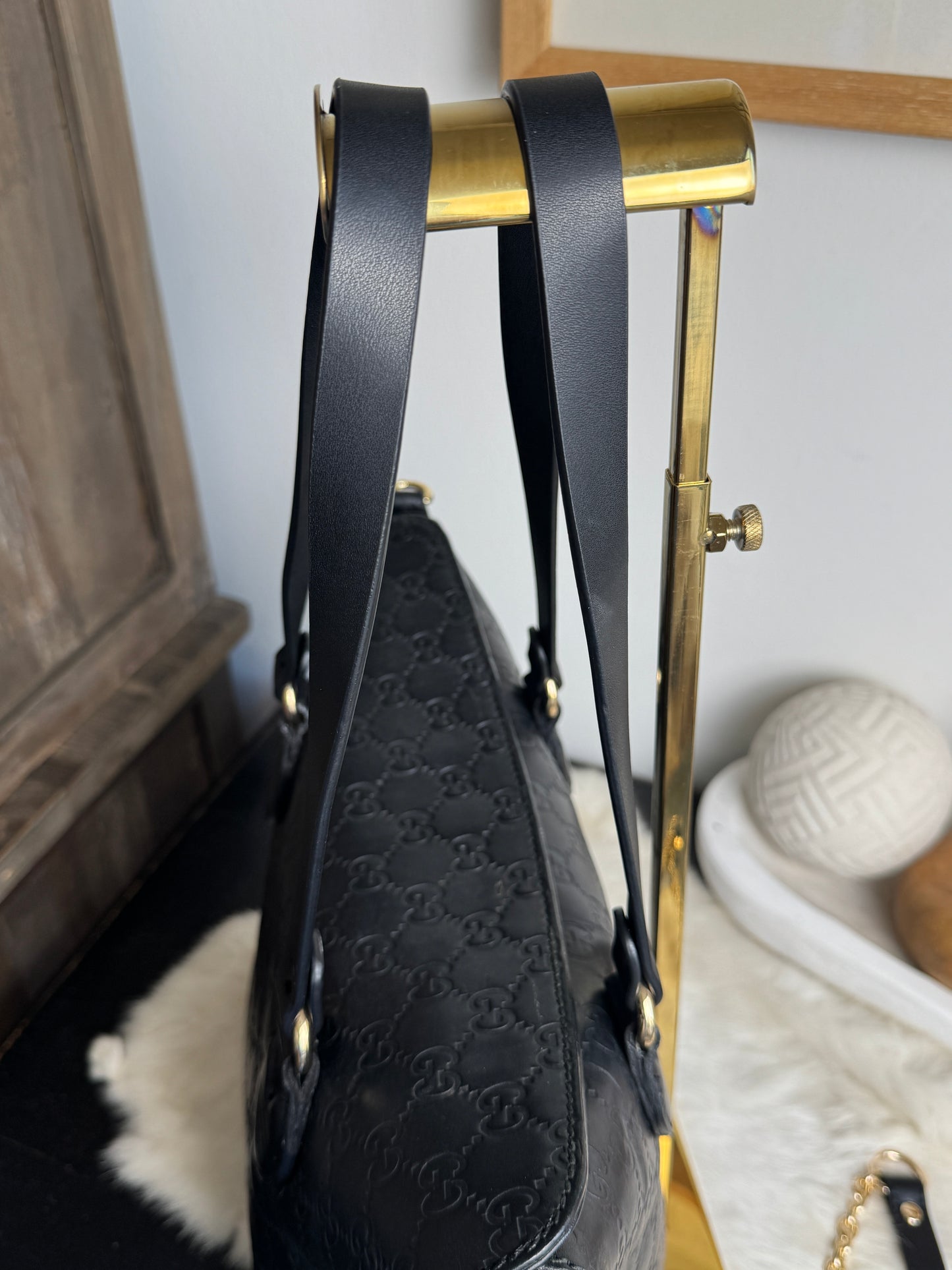 GUCCI Black Guccissima Top Handle Tote