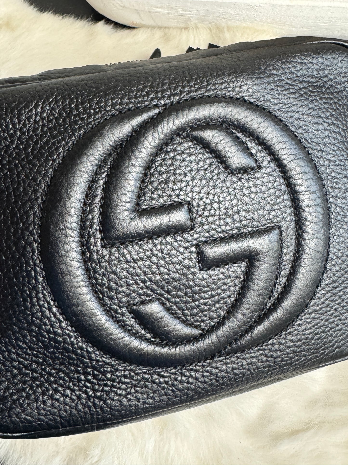 GUCCI Soho Disco Black Pebbled Camera Bag