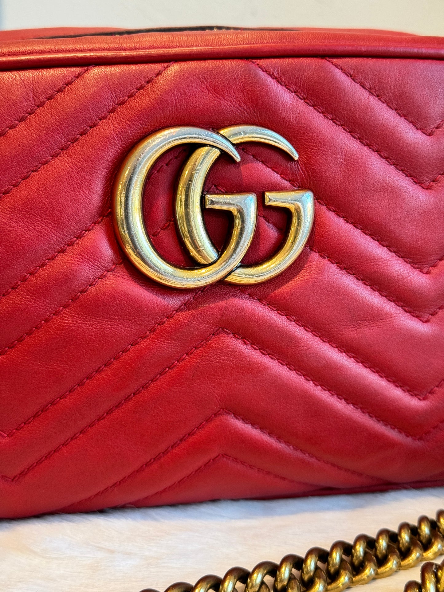 GUCCI Red Leather GG Marmont Small Camera Bag