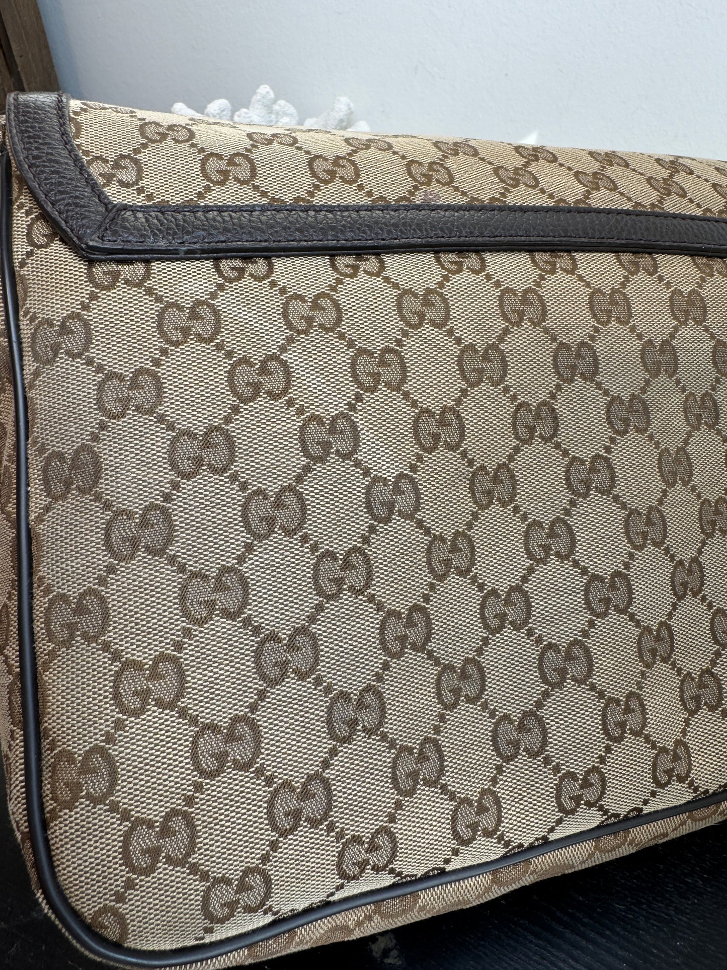 GUCCI Monogram Brown Canvas Large Messenger Bag