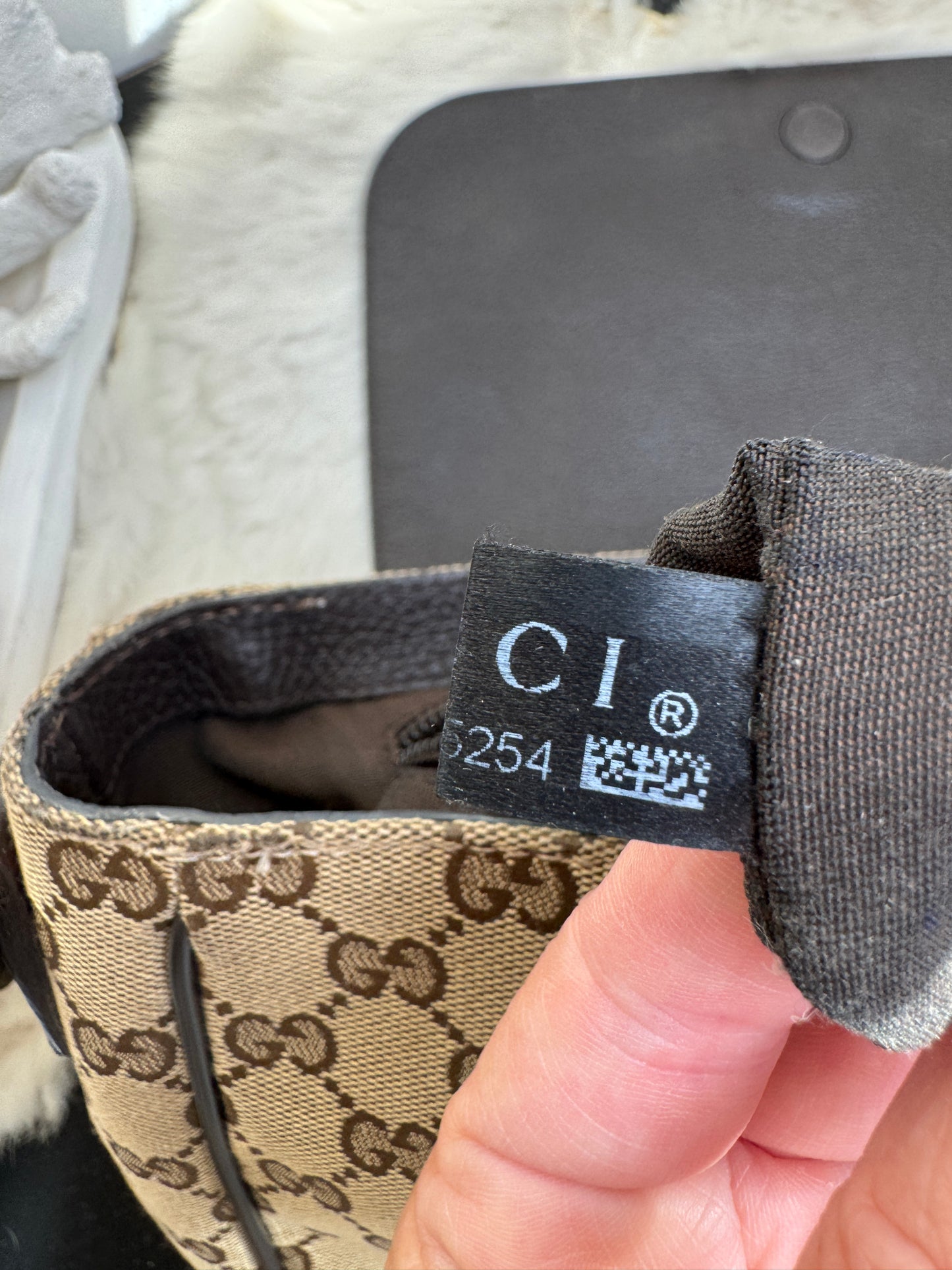 GUCCI Monogram Brown Canvas Large Messenger Bag