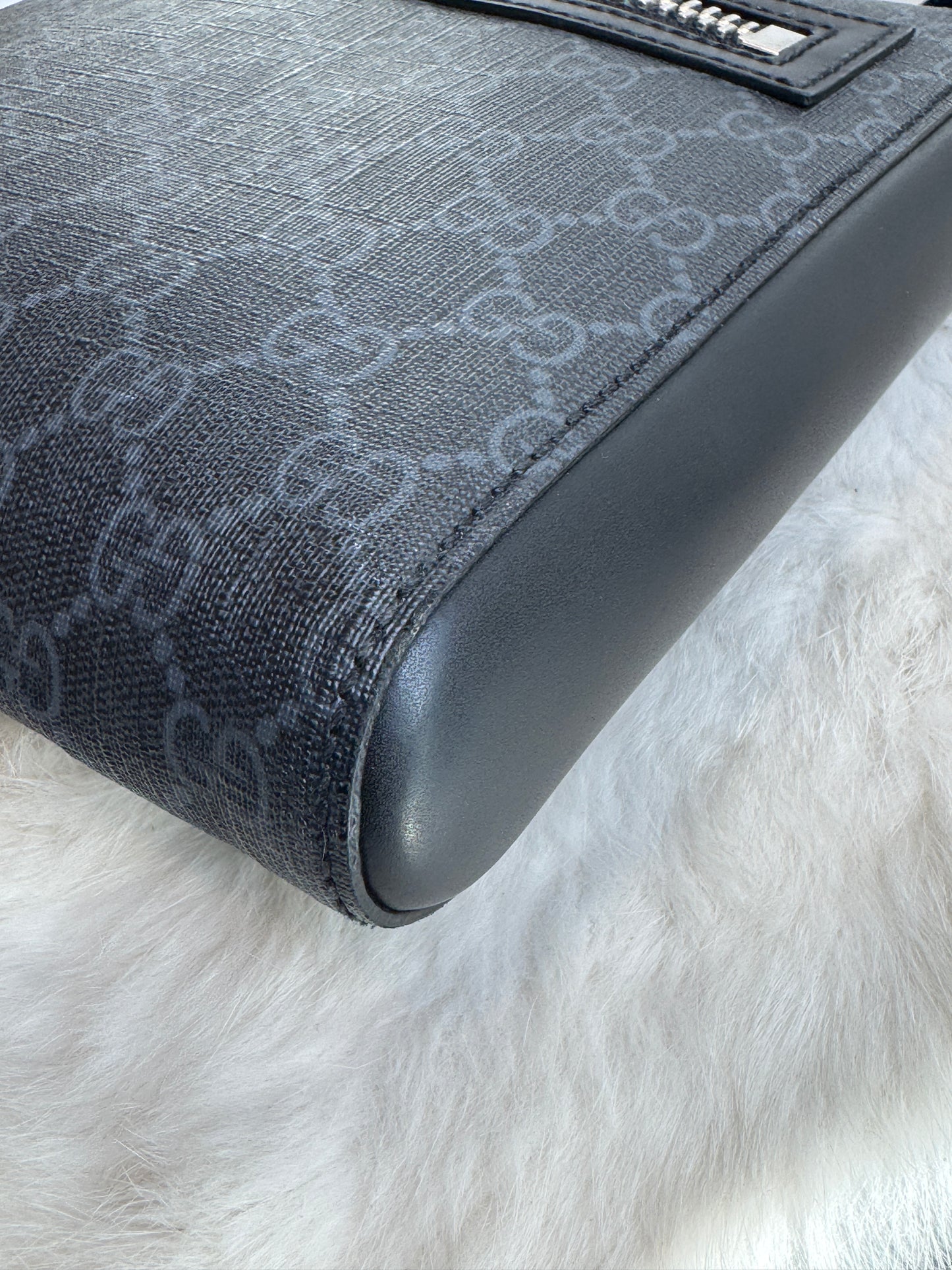 GUCCI Supreme Monogram Web Small Flat Messenger Bag Black