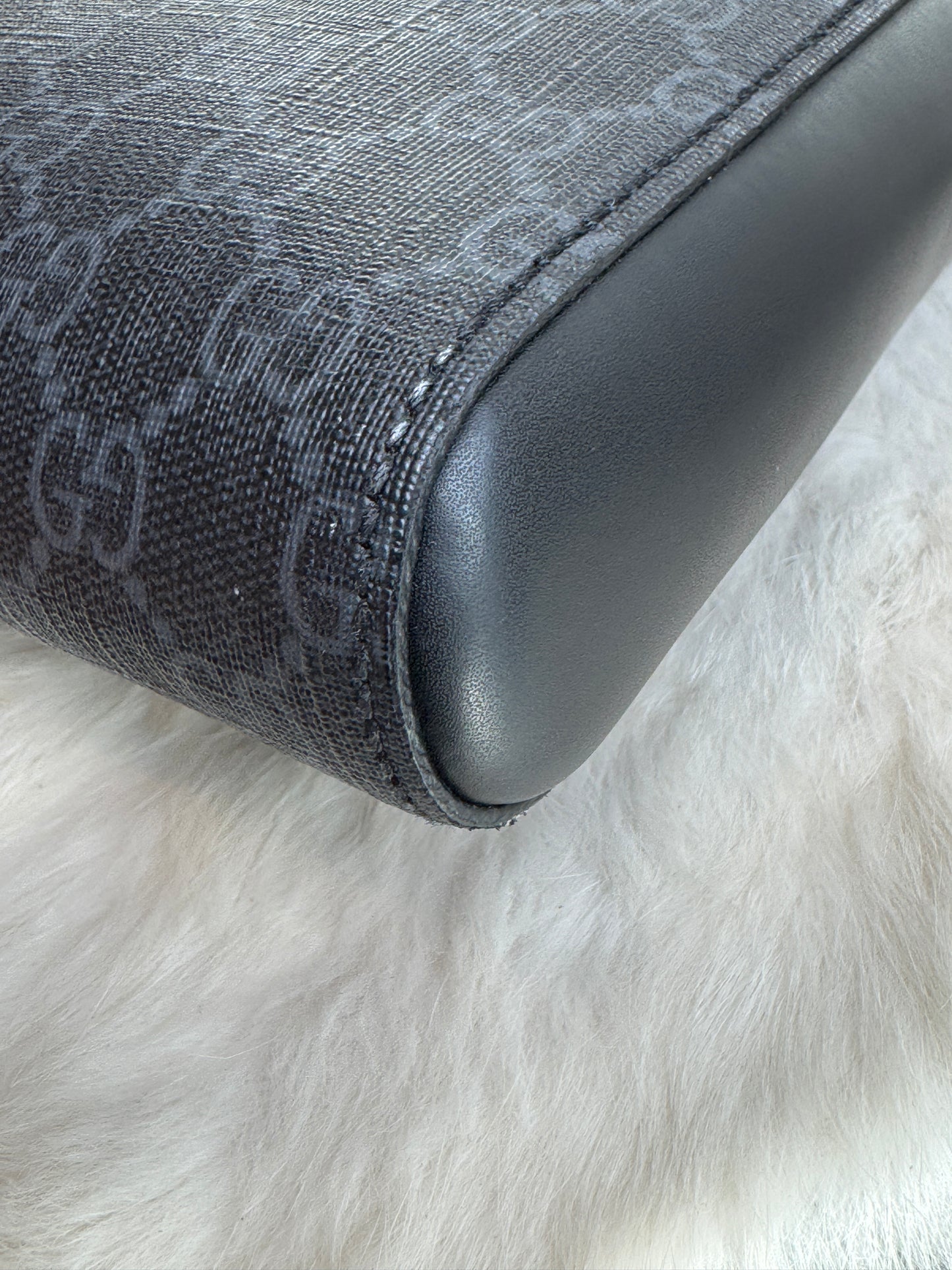 GUCCI Supreme Monogram Web Small Flat Messenger Bag Black