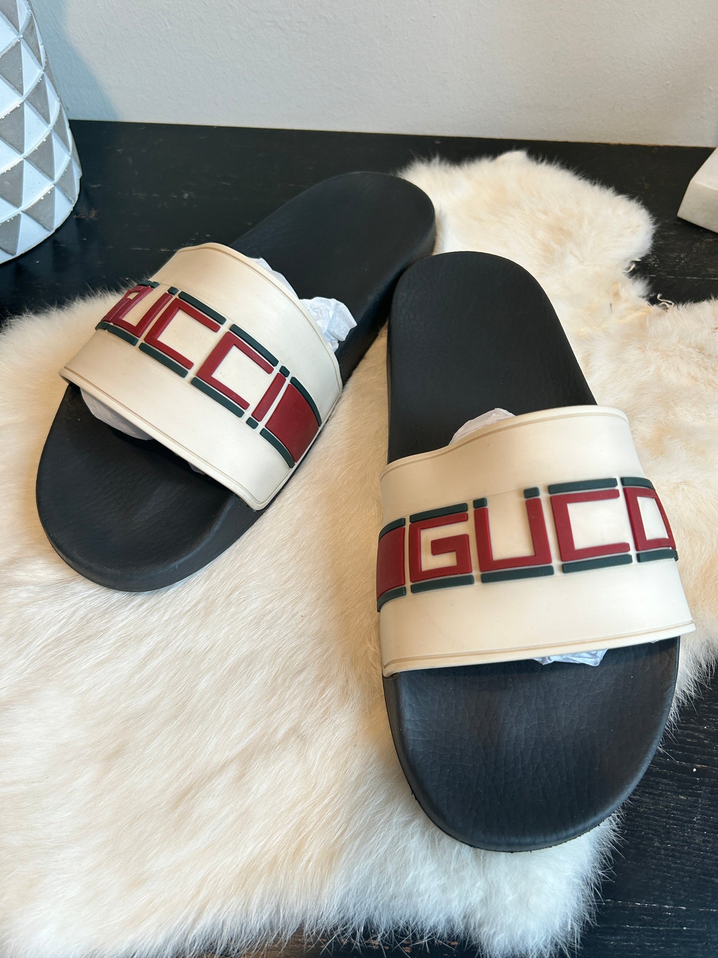 GUCCI Pursuit Logo White 11EU