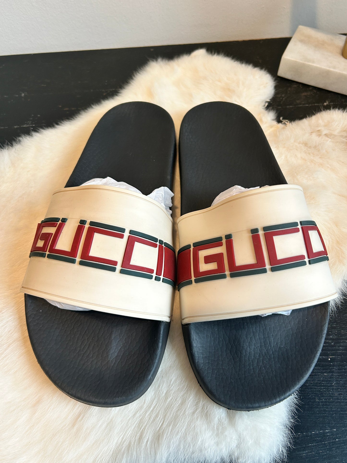 GUCCI Pursuit Logo White 11EU