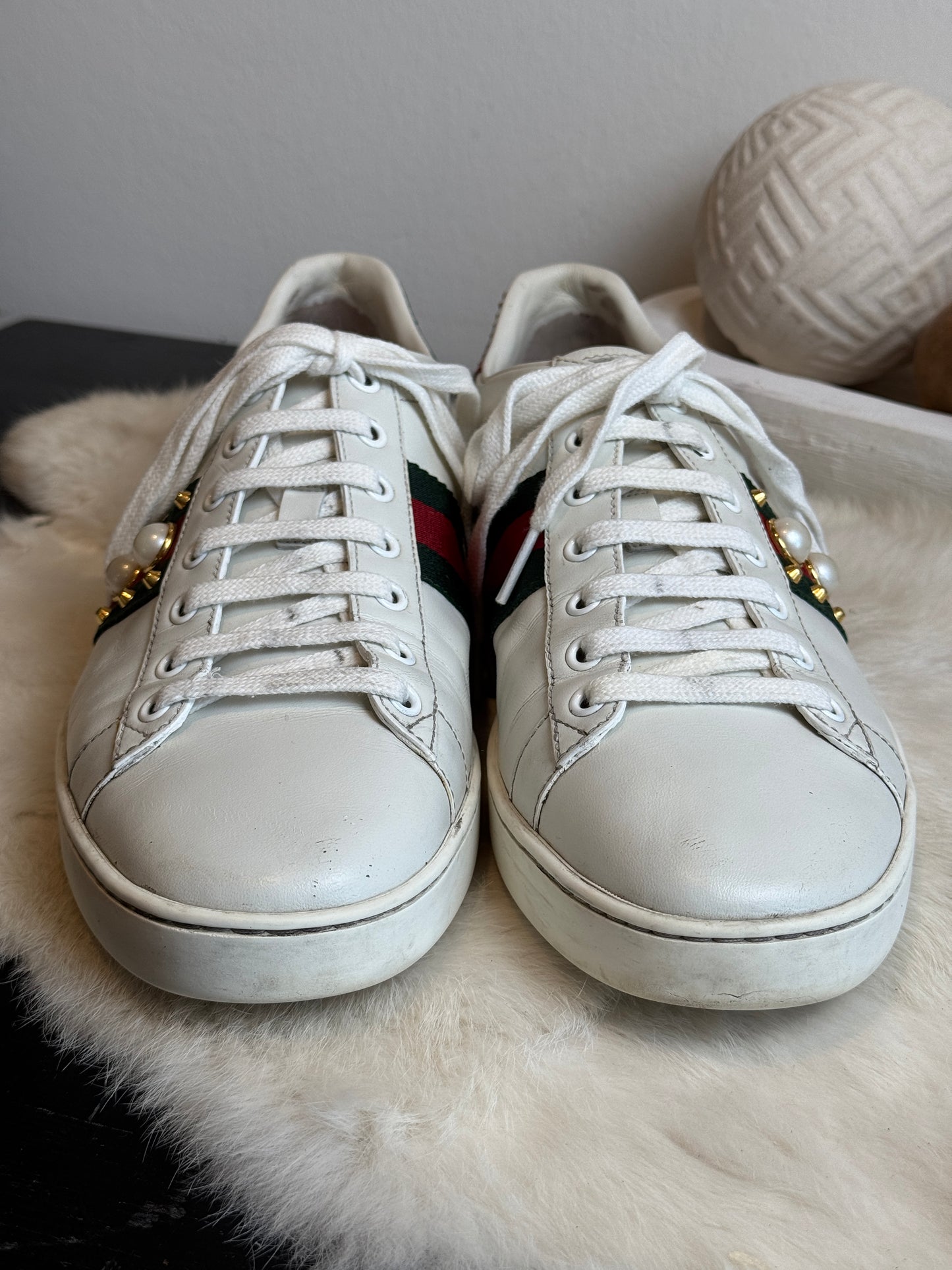 GUCCI Ace Pearl Spikes Sneakers Size 41EU