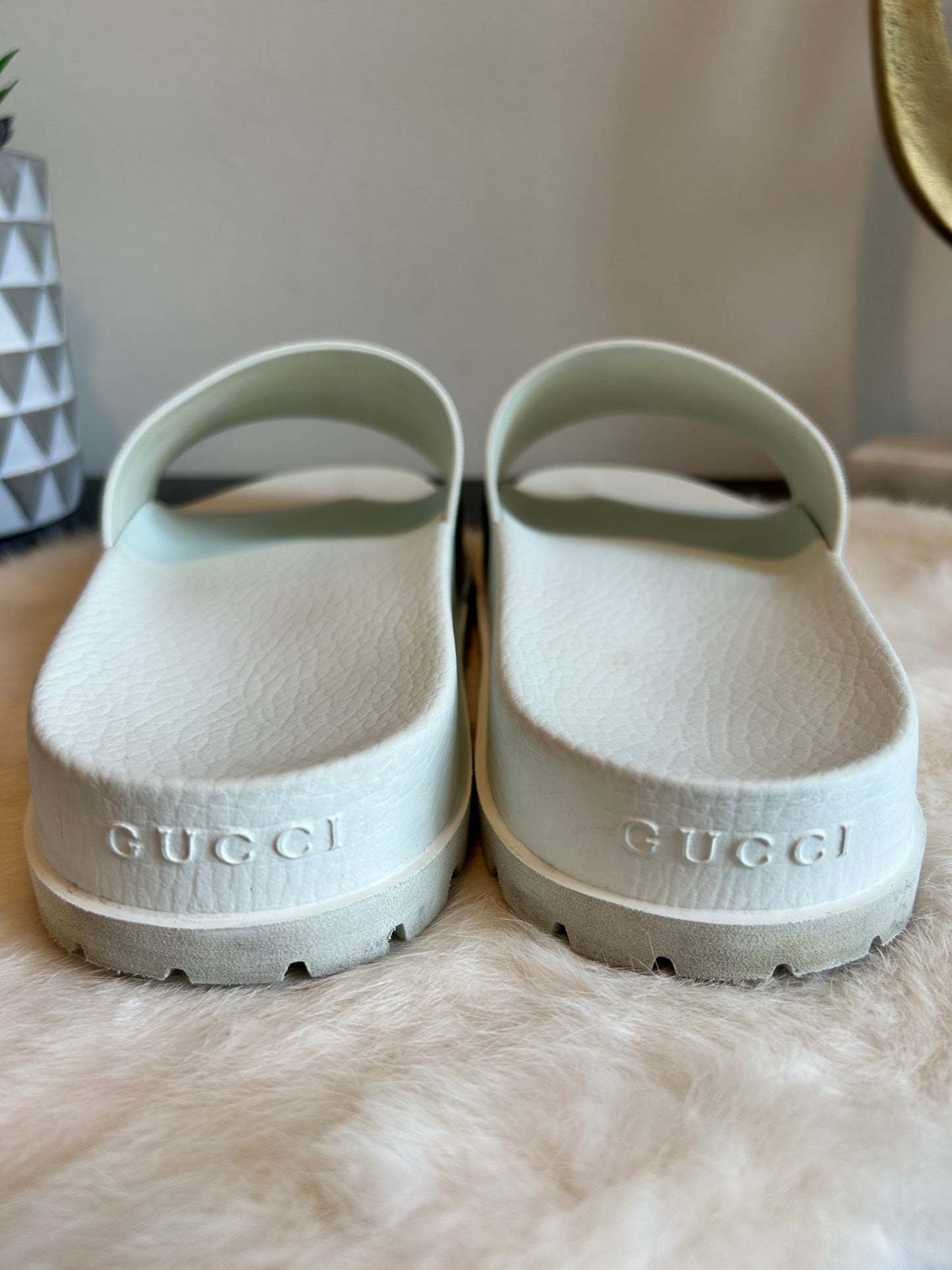 GUCCI Pursuit Web Logo White 10EU