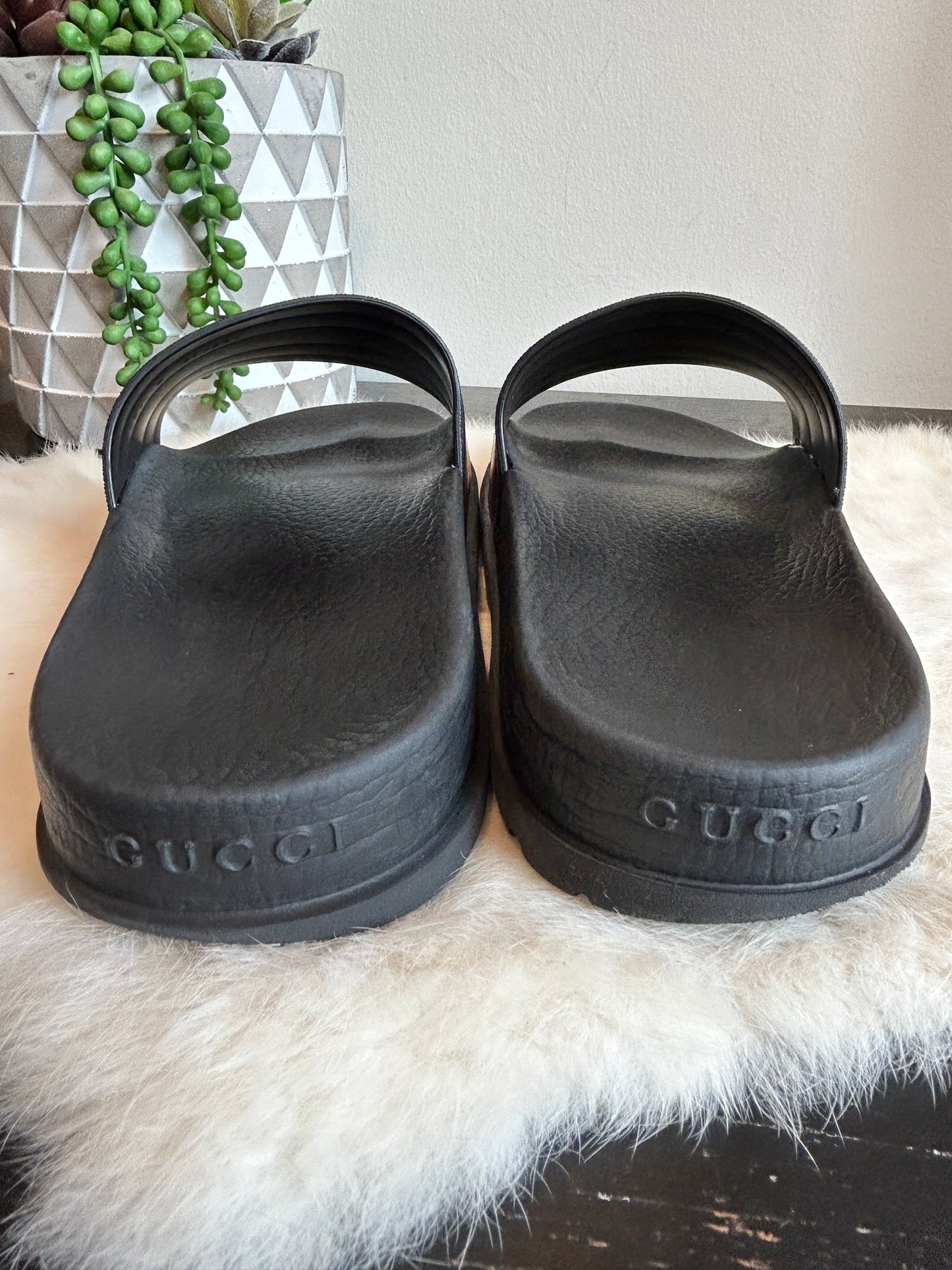 GUCCI Pursuit Web Logo Black 8EU (41EU)