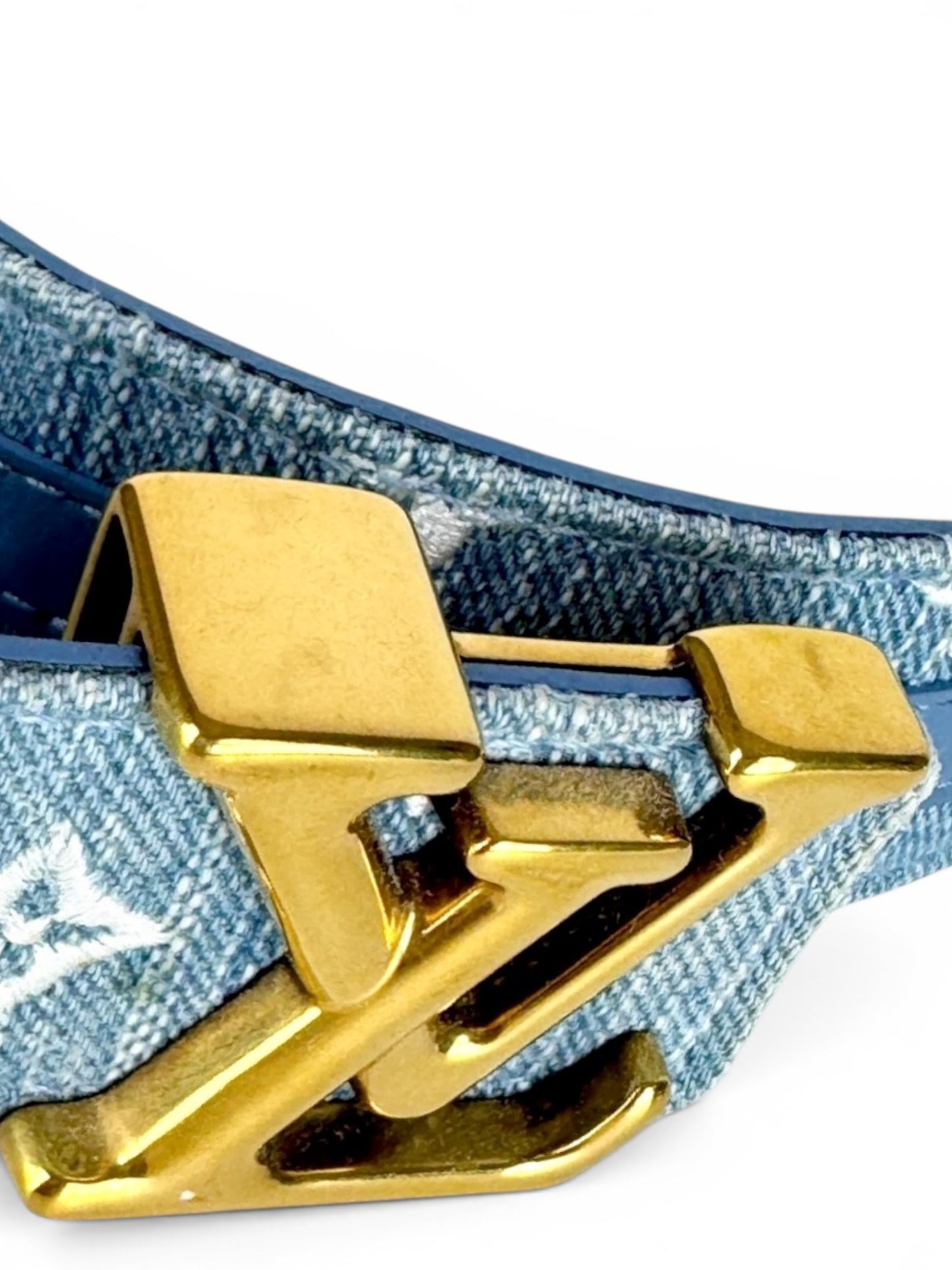 Like New!! Louis Vuitton New Wave Denim Belt Size 80/32