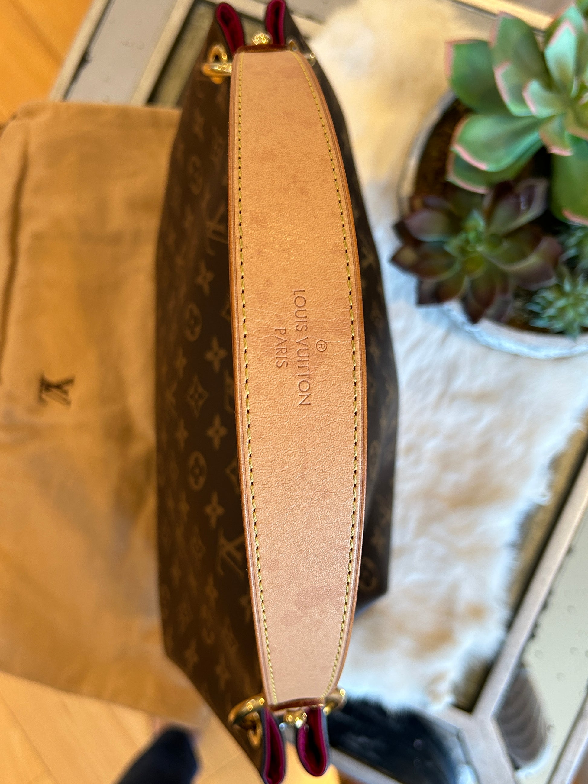 Louis Vuitton Monogram Graceful PM Peony – Ascherman Home