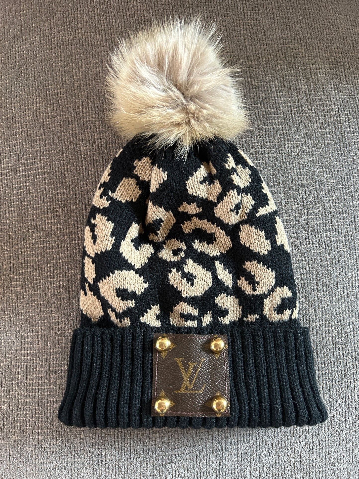 Cable-knit Pom Pom Beanie