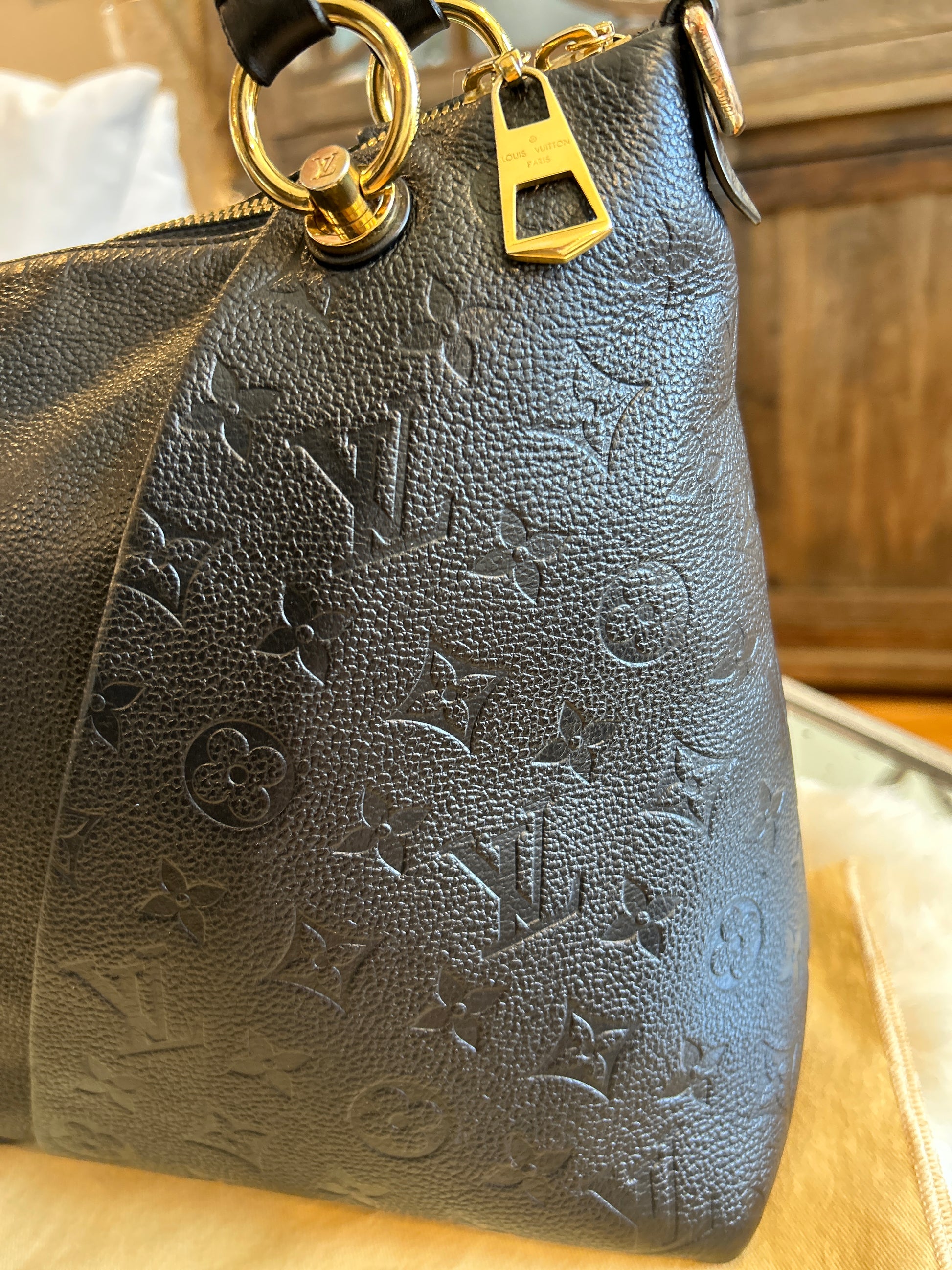 Louis Vuitton V Tote Monogram Canvas and Leather MM Black, Brown AUTHENTIC